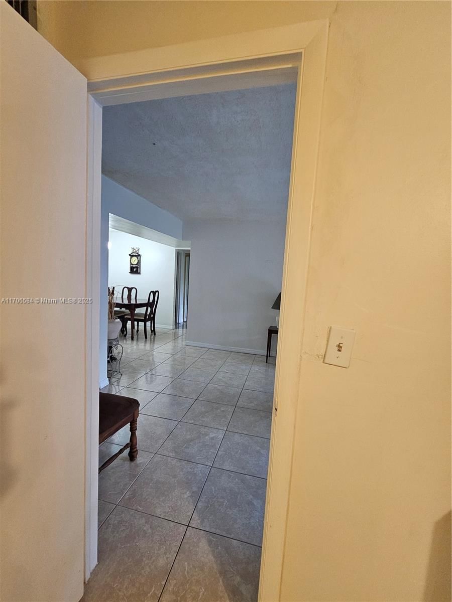 Real estate property located at 1681 70th Ave #303, Broward, Omega Condo No 1, Plantation, FL