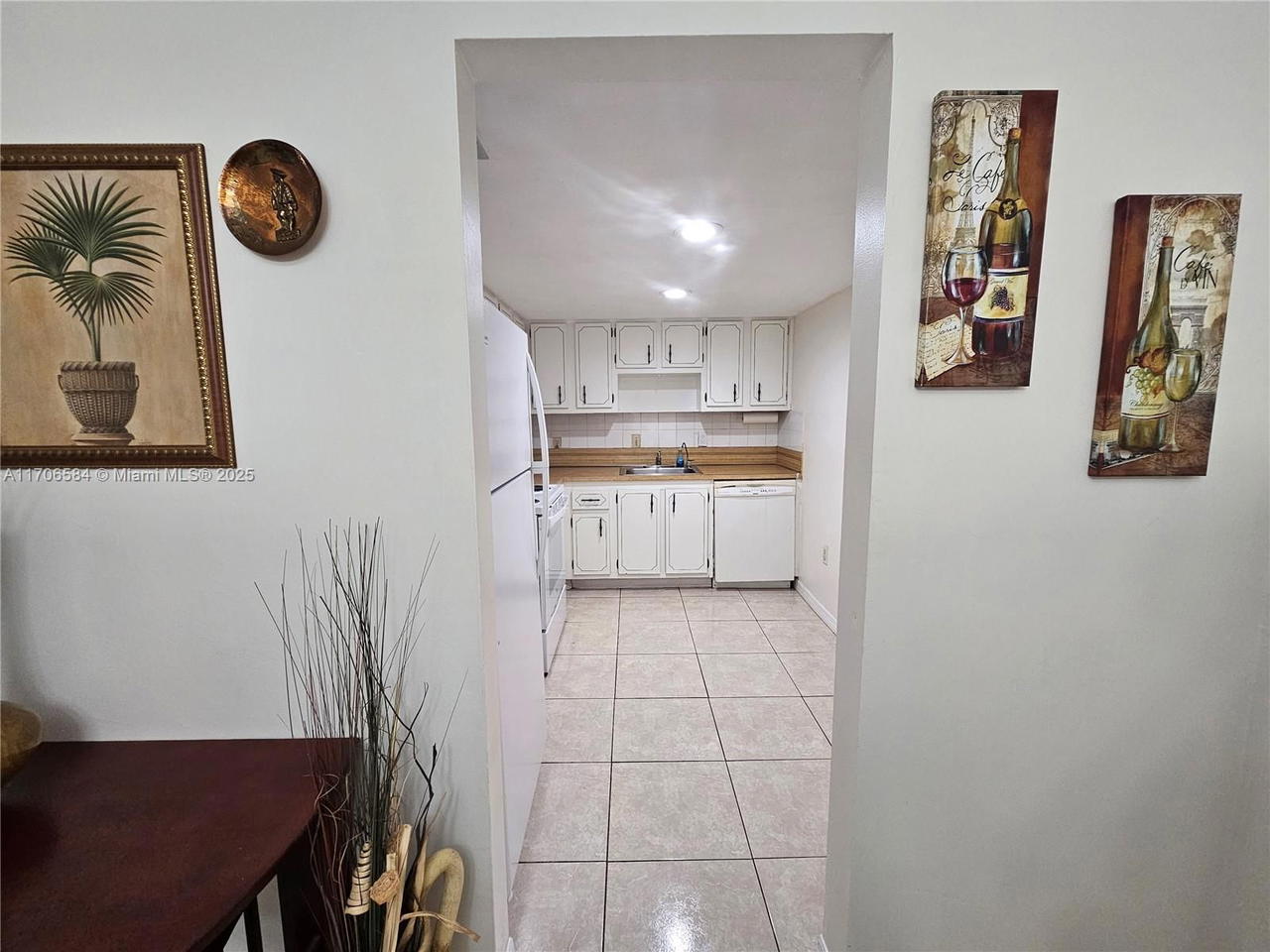 Real estate property located at 1681 70th Ave #303, Broward, Omega Condo No 1, Plantation, FL