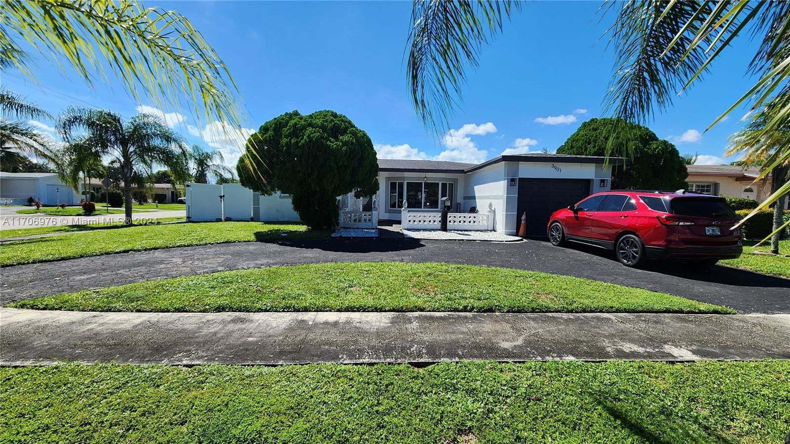 Real estate property located at 3901 50th Way, Broward, OAKLAND ESTATES 5TH SEC, Lauderdale Lakes, FL