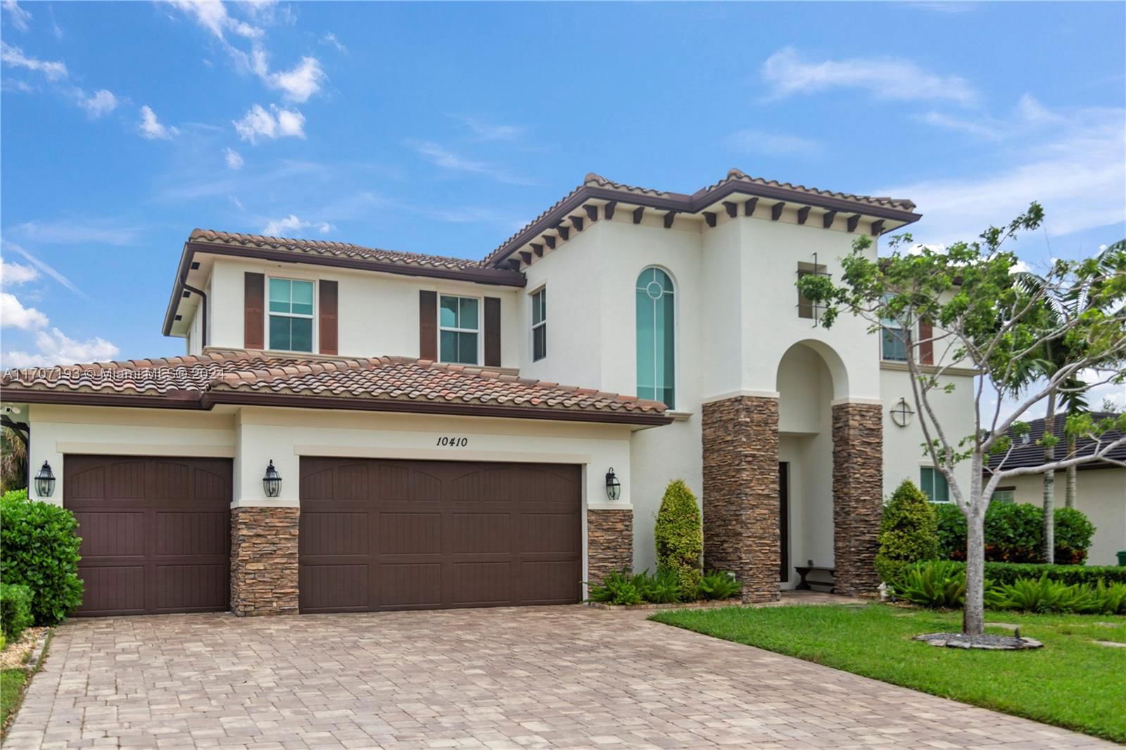 Real estate property located at 10410 Ranchette Dr, Broward, RANCHETTE ISLE, Cooper City, FL