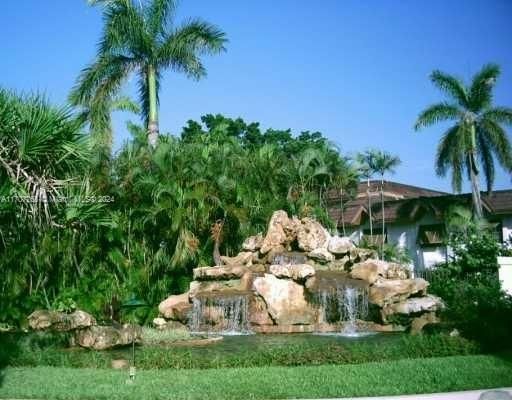 Real estate property located at 9300 77th Ave A8, Miami-Dade, KINGSTON SQUARE CONDO, Miami, FL