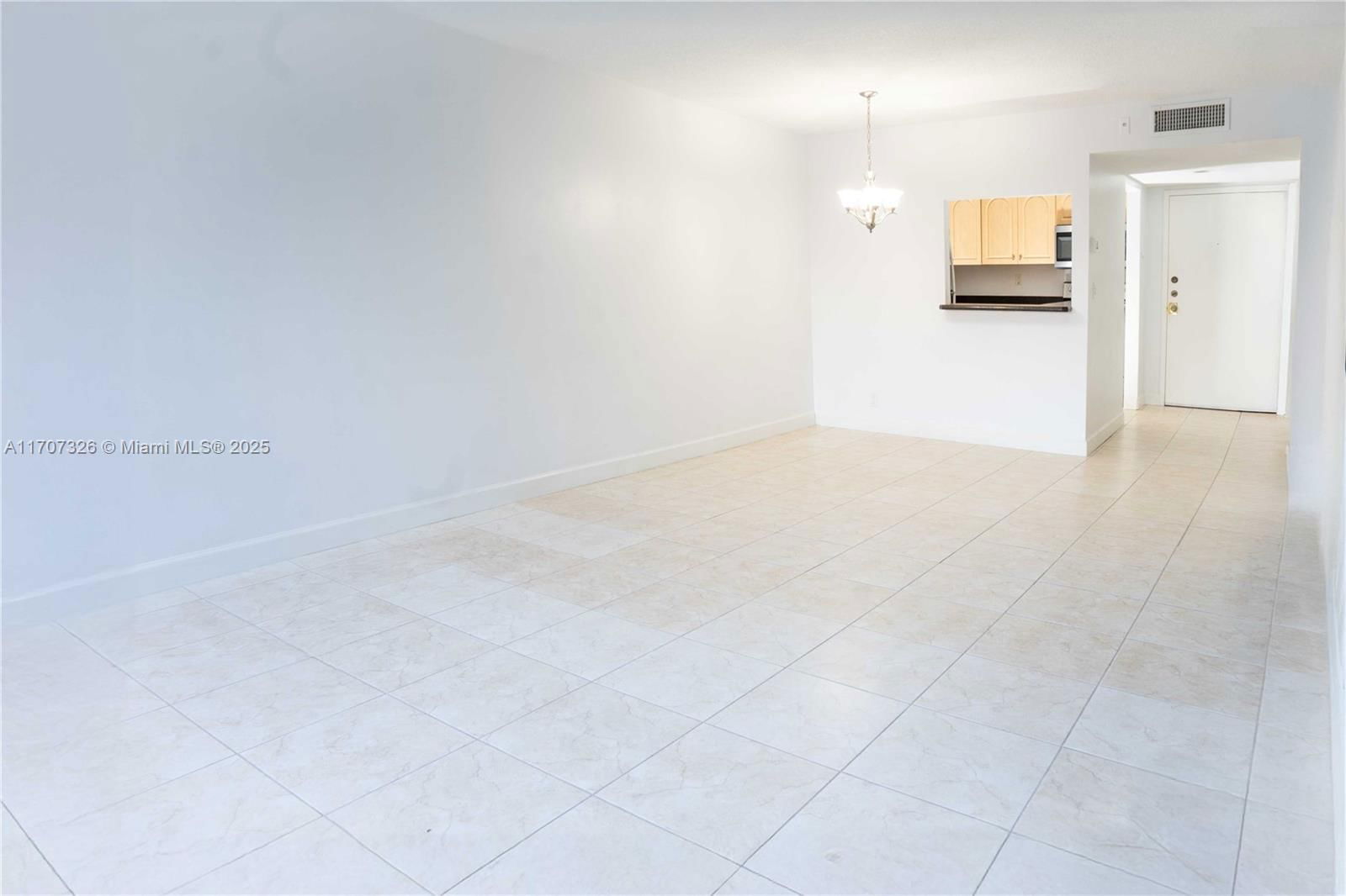Real estate property located at 301 Racquet Club Rd #307, Broward, Building Four Of Racquet, Weston, FL