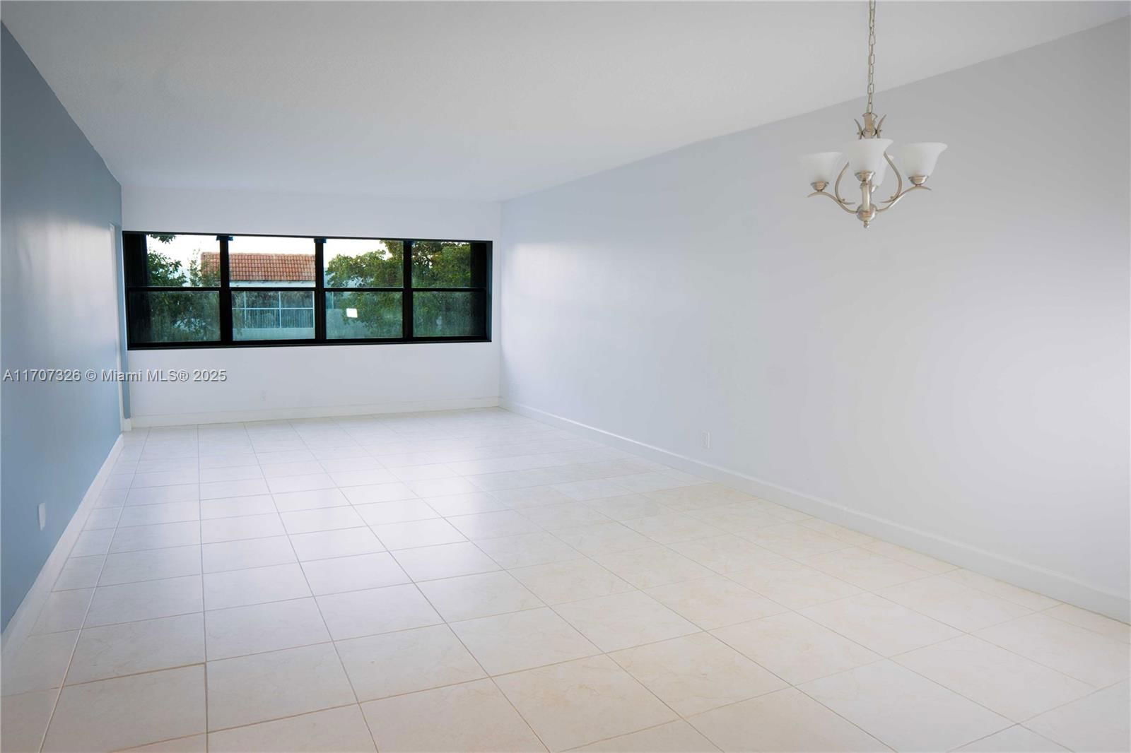Real estate property located at 301 Racquet Club Rd #307, Broward, Building Four Of Racquet, Weston, FL