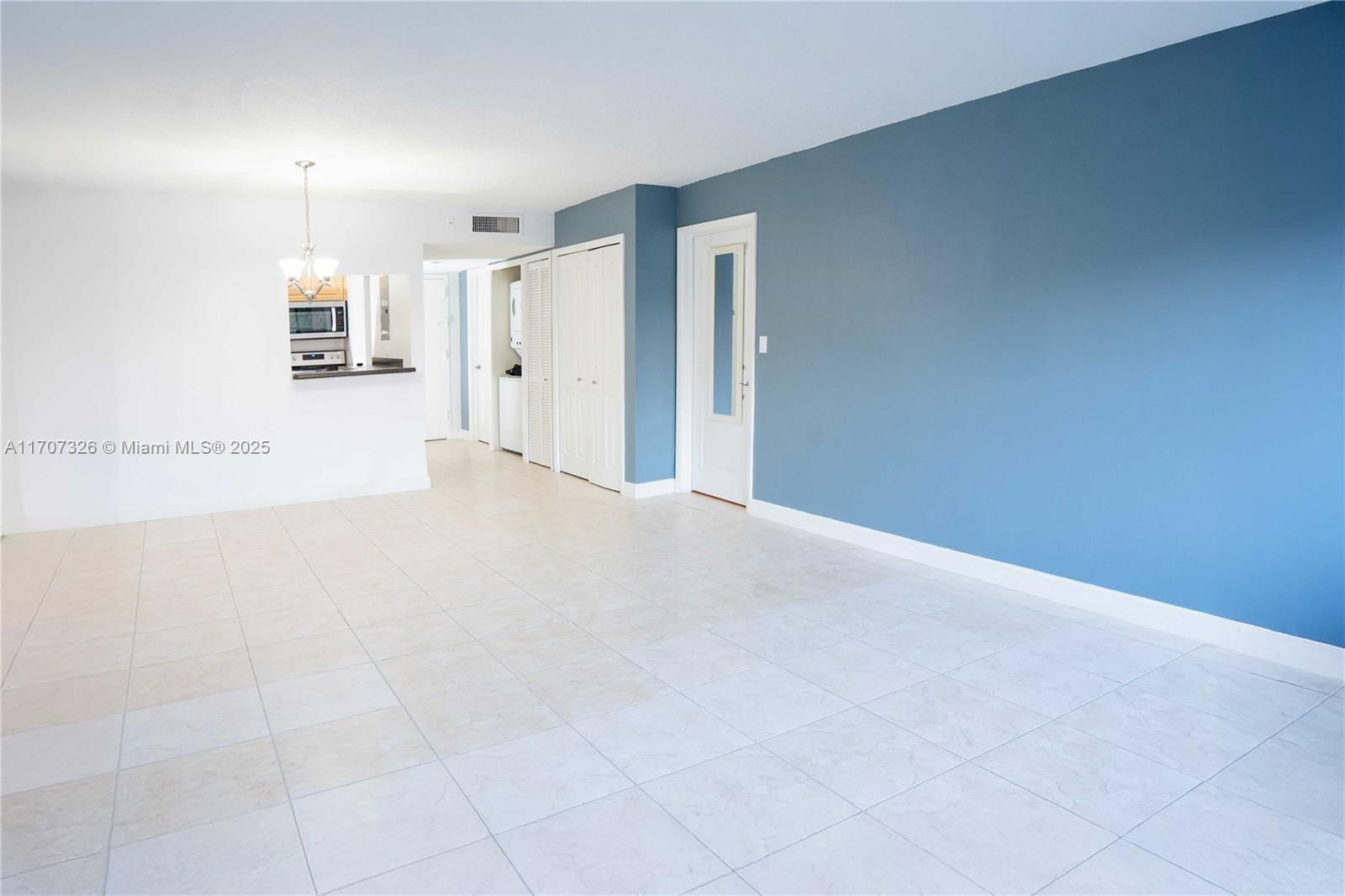 Real estate property located at 301 Racquet Club Rd #307, Broward, Building Four Of Racquet, Weston, FL
