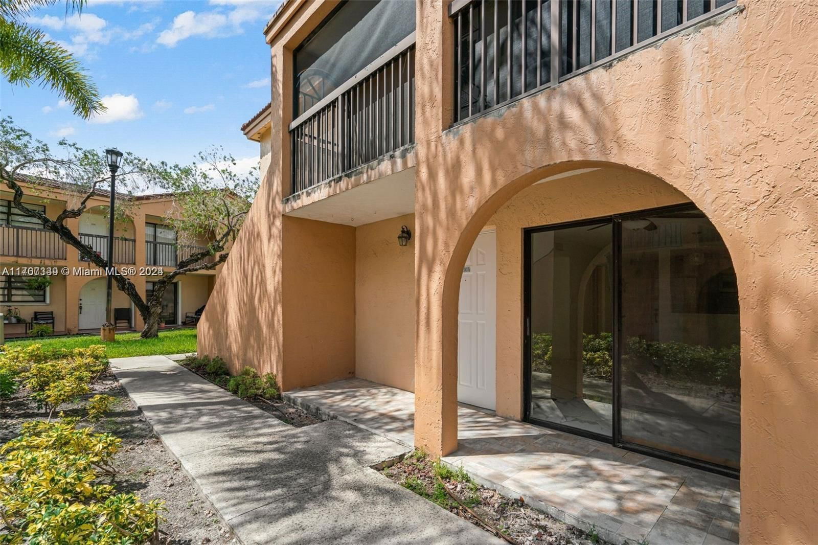 Real estate property located at 18330 Mediterranean Blvd #3-23, Miami-Dade, MOORS POINTE CONDO, Hialeah, FL