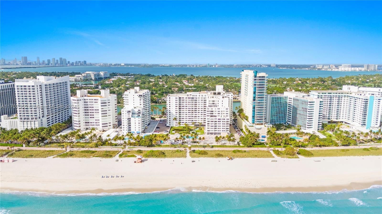 Real estate property located at 5005 Collins Ave #425, Miami-Dade, THE CARRIAGE CLUB NORTH, Miami Beach, FL