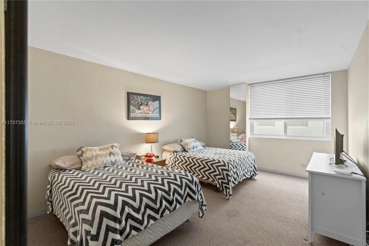 Real estate property located at 5005 Collins Ave #425, Miami-dade, The Carriage Club North, Miami Beach, FL