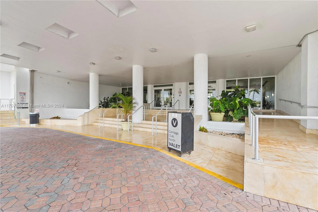 Real estate property located at 5005 Collins Ave #425, Miami-dade, The Carriage Club North, Miami Beach, FL