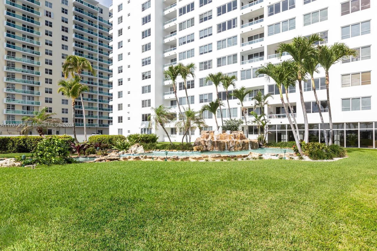 Real estate property located at 5005 Collins Ave #425, Miami-dade, The Carriage Club North, Miami Beach, FL