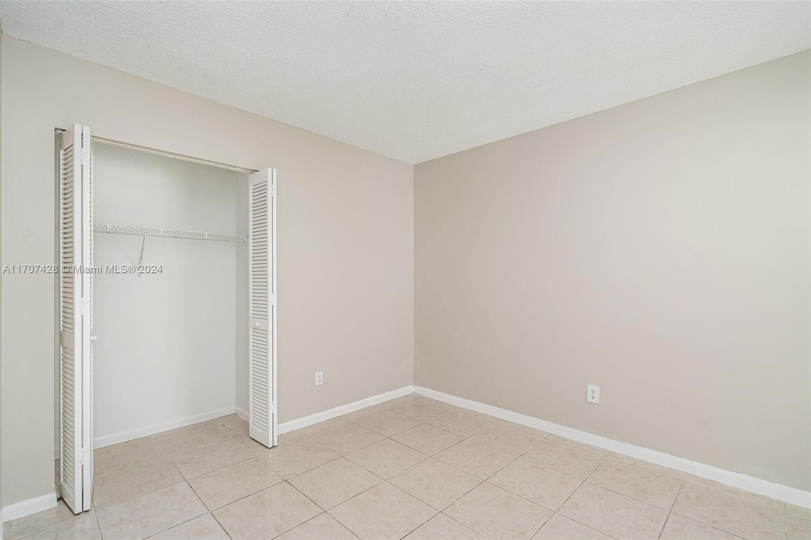 Real estate property located at 17557 142nd Ct, Miami-dade, Weitzer Serena Lakes West, Miami, FL