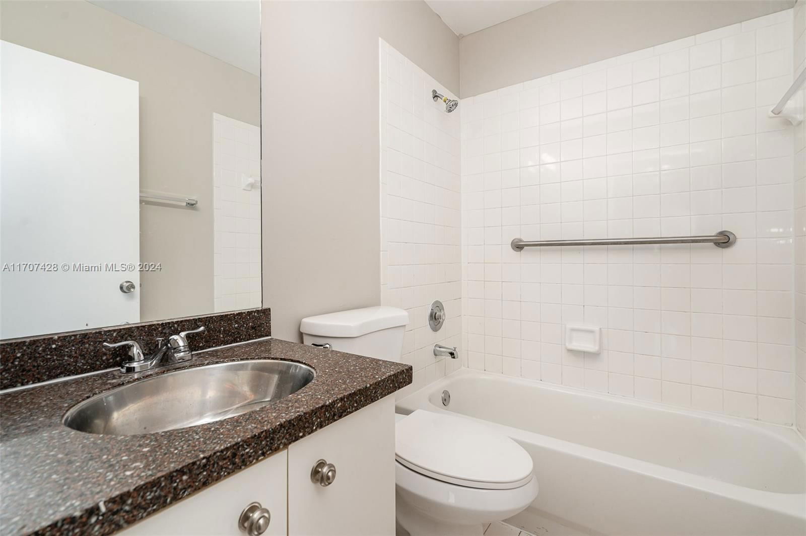 Real estate property located at 17557 142nd Ct, Miami-dade, Weitzer Serena Lakes West, Miami, FL