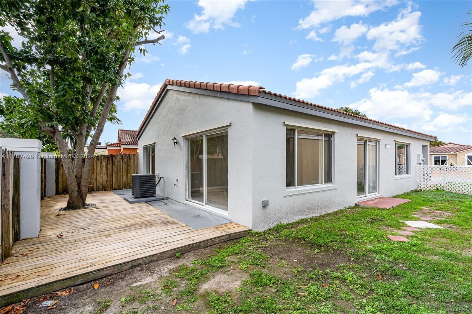 Real estate property located at 17557 142nd Ct, Miami-dade, Weitzer Serena Lakes West, Miami, FL