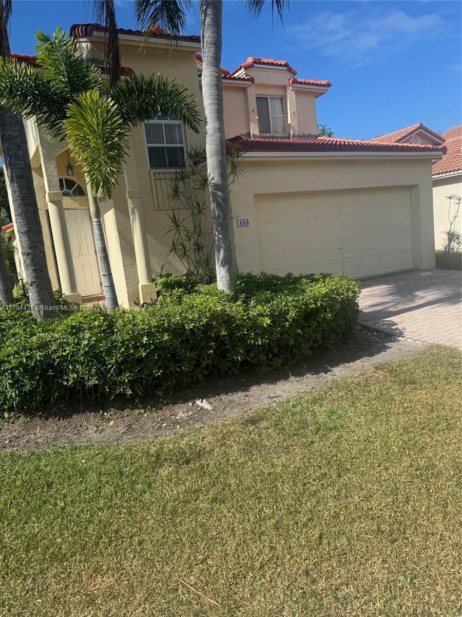 Real estate property located at , Broward, HOLLYWOOD LAKES COUNTRY C, Pembroke Pines, FL