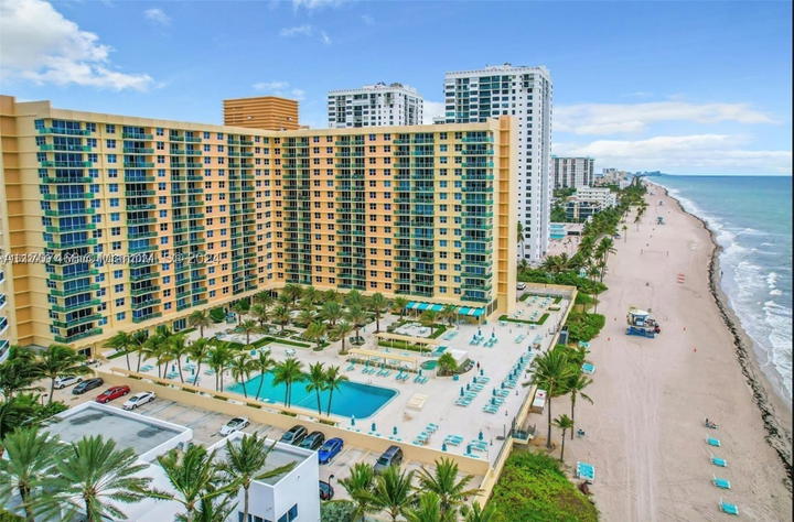 Real estate property located at 2501 Ocean Dr PH32, Broward, Wave Condo, Hollywood, FL