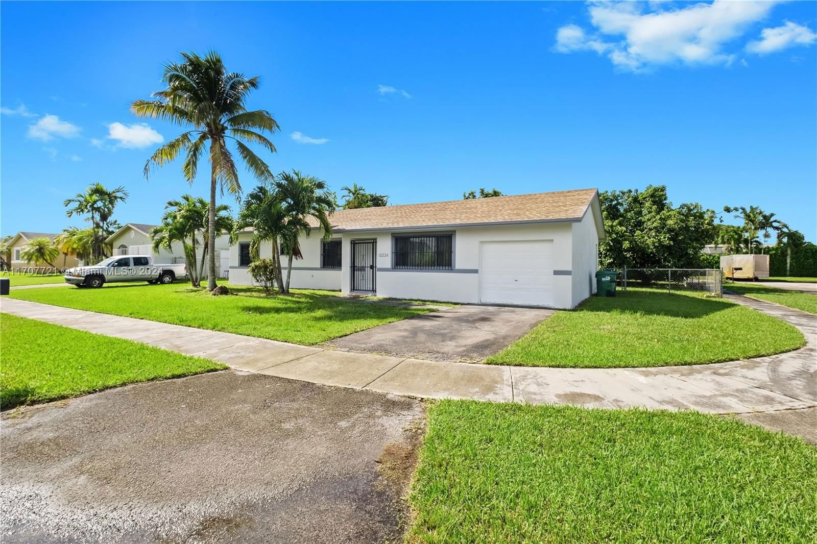 Real estate property located at 13224 253rd Ter, Miami-Dade, SPRINGER GROVE 1ST ADDN, Miami, FL