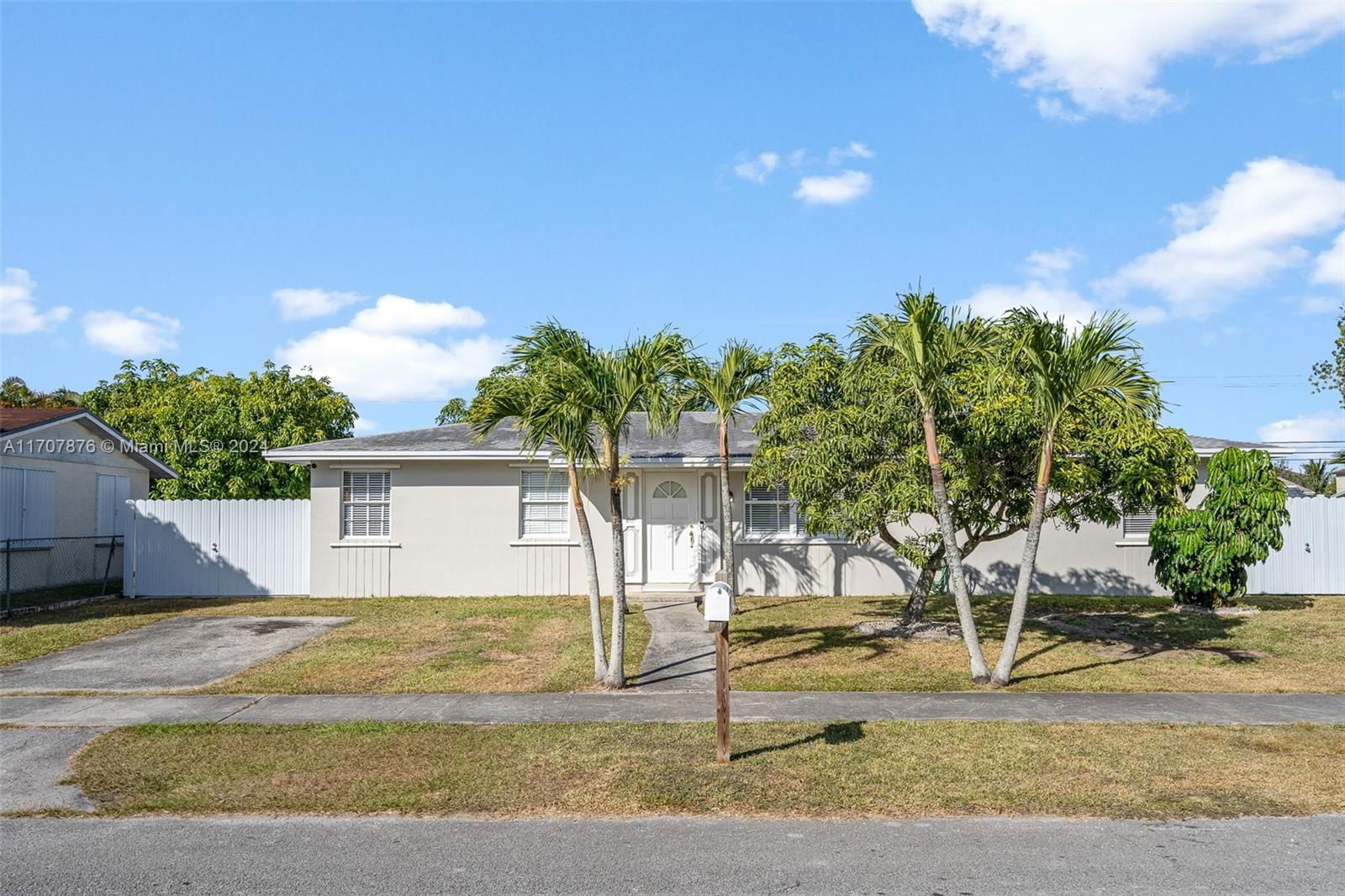 Real estate property located at 1759 Mowry Ct, Miami-Dade, AVOCADO VILLAS, Homestead, FL