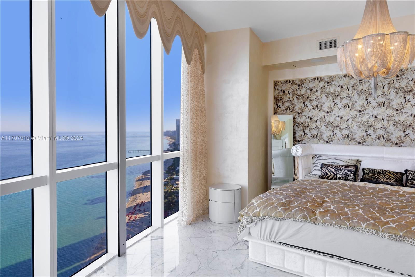 Real estate property located at 18101 Collins Ave #4609, Miami-Dade, TRUMP PALACE CONDO, Sunny Isles Beach, FL