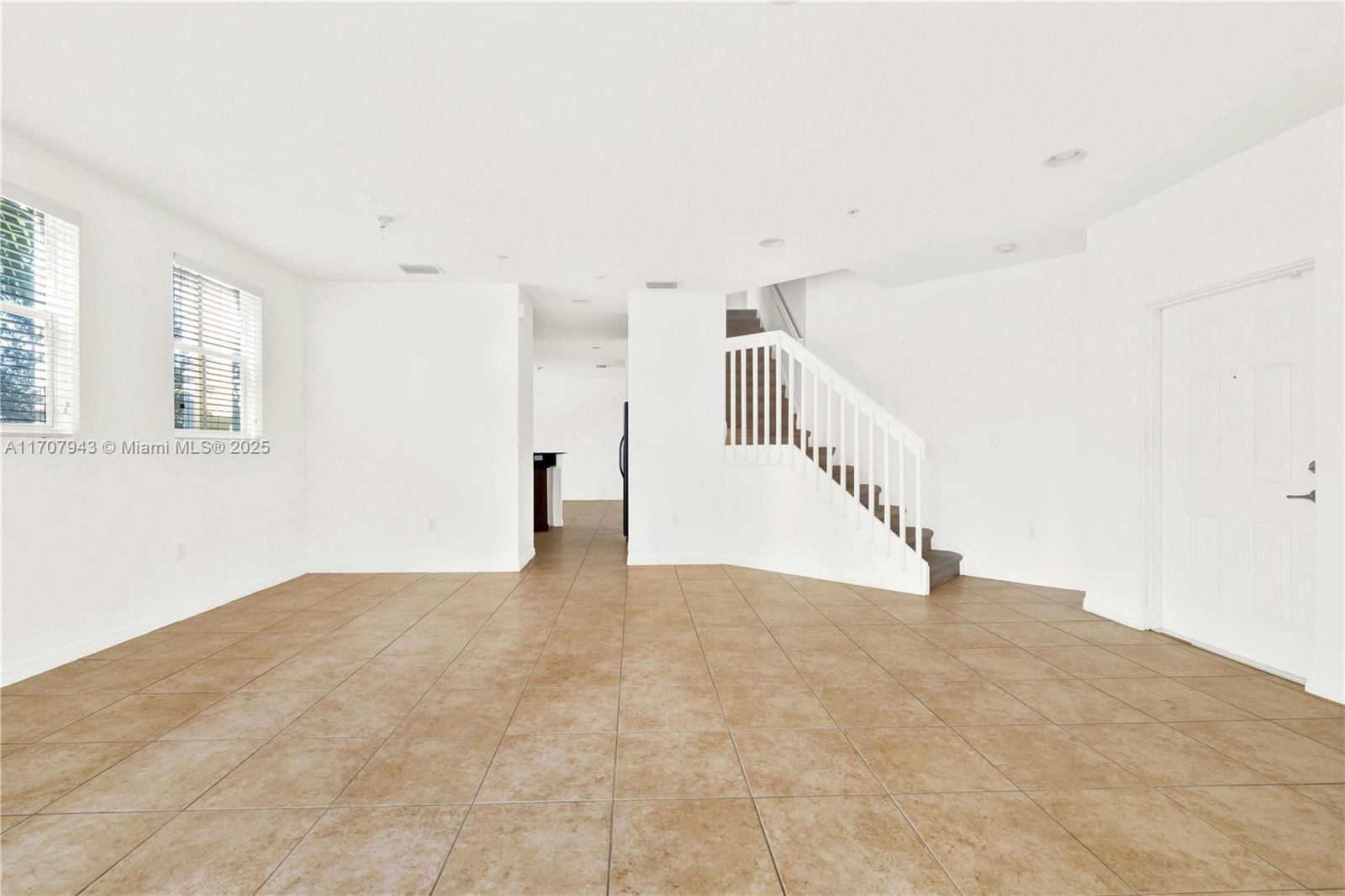 Real estate property located at 10870 88th Ter #214, Miami-dade, Coronado At Doral Iii Con, Doral, FL
