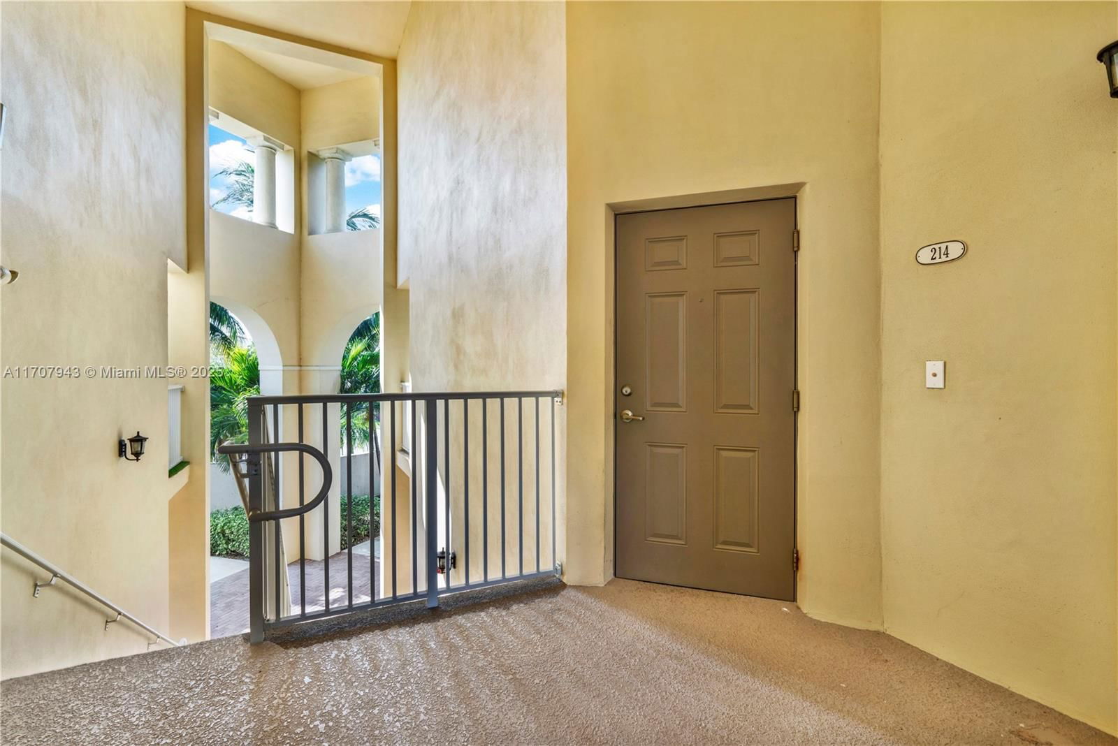 Real estate property located at 10870 88th Ter #214, Miami-dade, Coronado At Doral Iii Con, Doral, FL