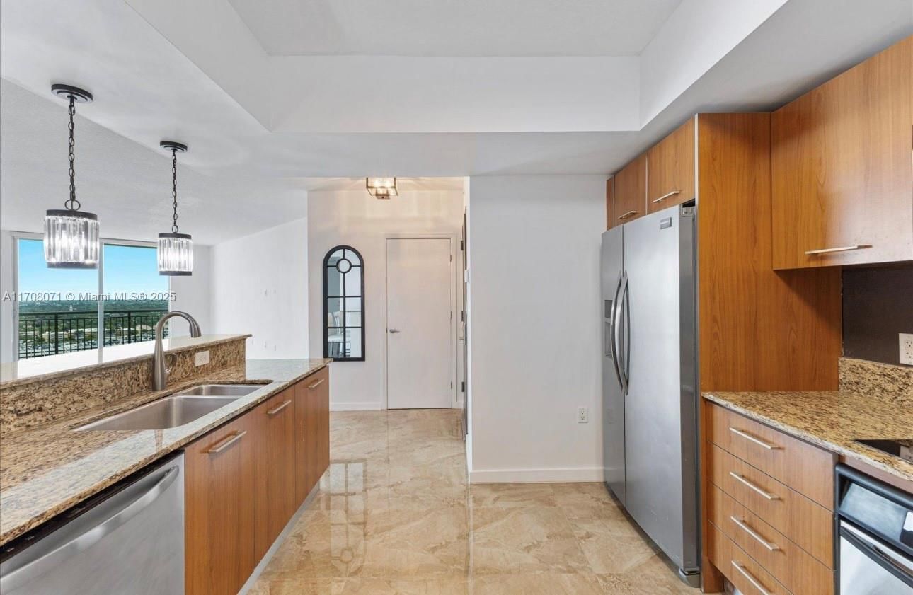 Real estate property located at 9055 73rd Ct #1909, Miami-dade, Metropolis I At Dadeland, Miami, FL
