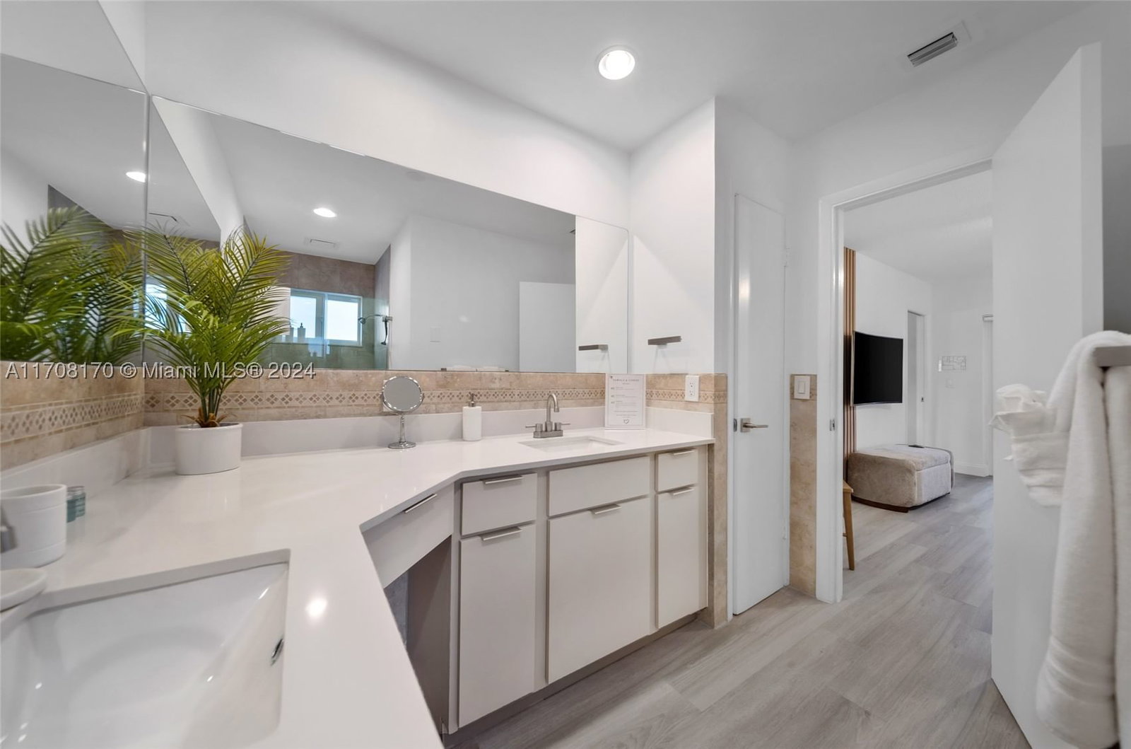 Real estate property located at 2031 22nd Ave, Broward, Flamingo Park Sec, Fort Lauderdale, FL