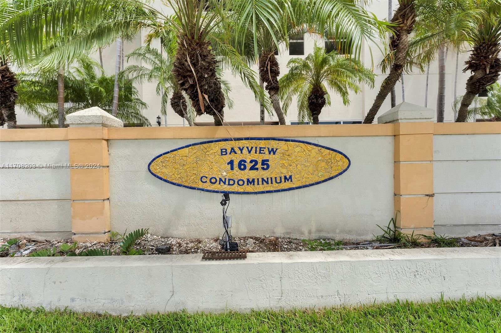 Real estate property located at 1625 Kennedy Cswy #704D, Miami-Dade, BAYVIEW CONDO AT NORTH BA, North Bay Village, FL