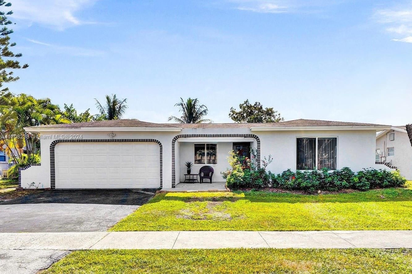 Real estate property located at 10850 29th Mnr, Broward, SUNRISE GOLF VILLAGE SEC, Sunrise, FL