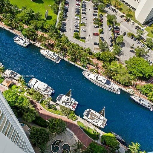 Real estate property located at 333 Las Olas Way #3203, Broward, LAS OLAS RIVER HOUSE COND, Fort Lauderdale, FL