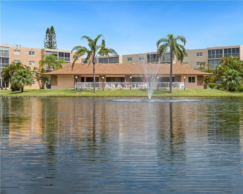 Real estate property located at , Broward, MEADOWBROOK LAKES CONDO, Dania Beach, FL