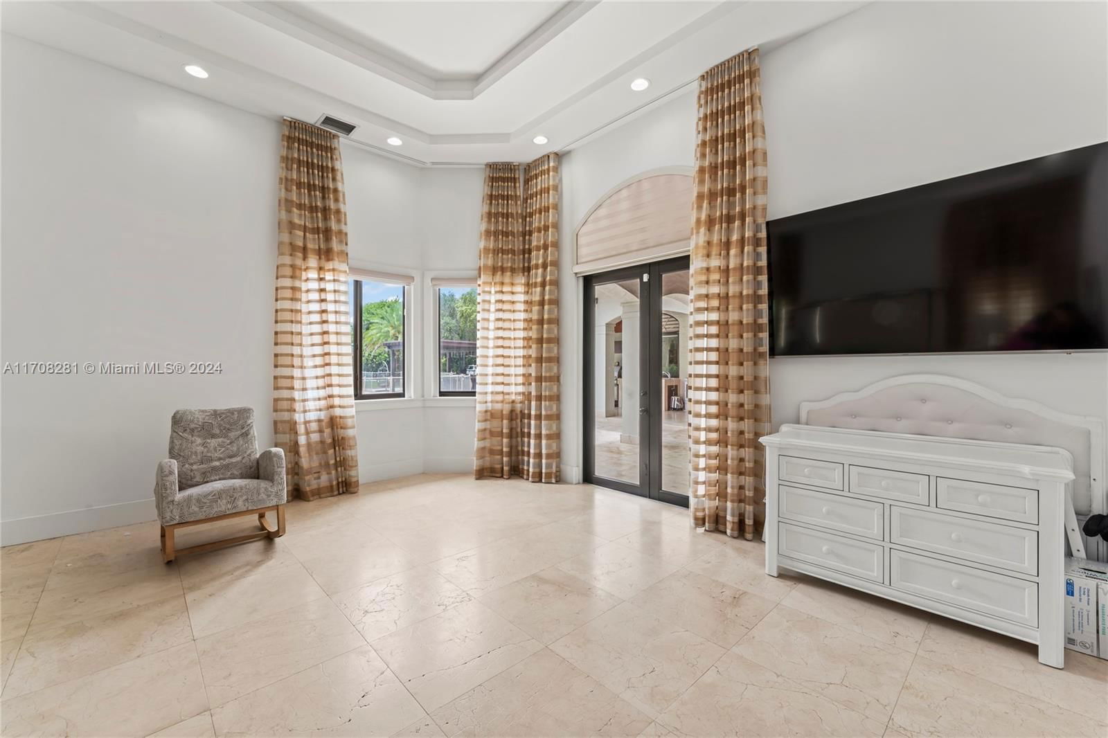 Real estate property located at 9980 66th St, Miami-dade, Subdivision Of, Miami, FL