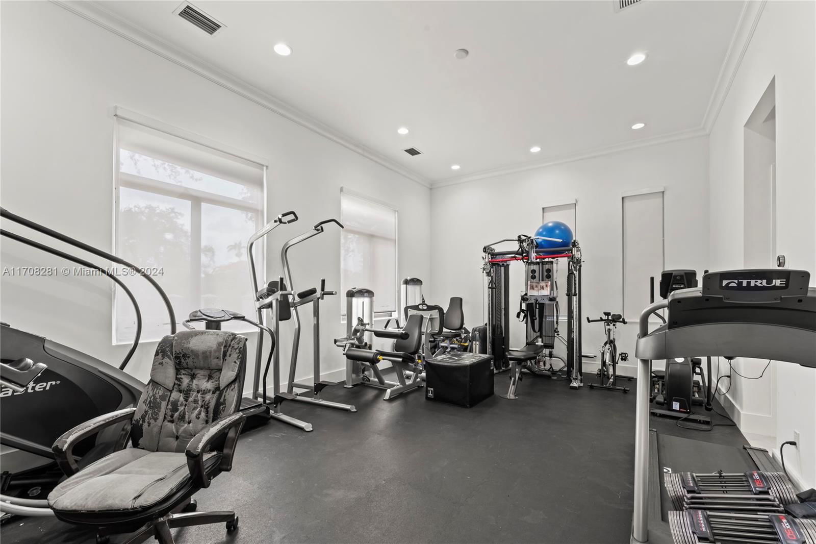 Real estate property located at 9980 66th St, Miami-dade, Subdivision Of, Miami, FL