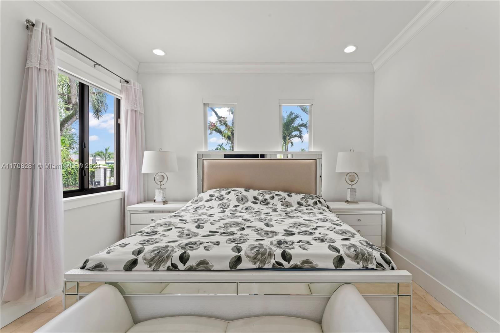 Real estate property located at 9980 66th St, Miami-dade, Subdivision Of, Miami, FL