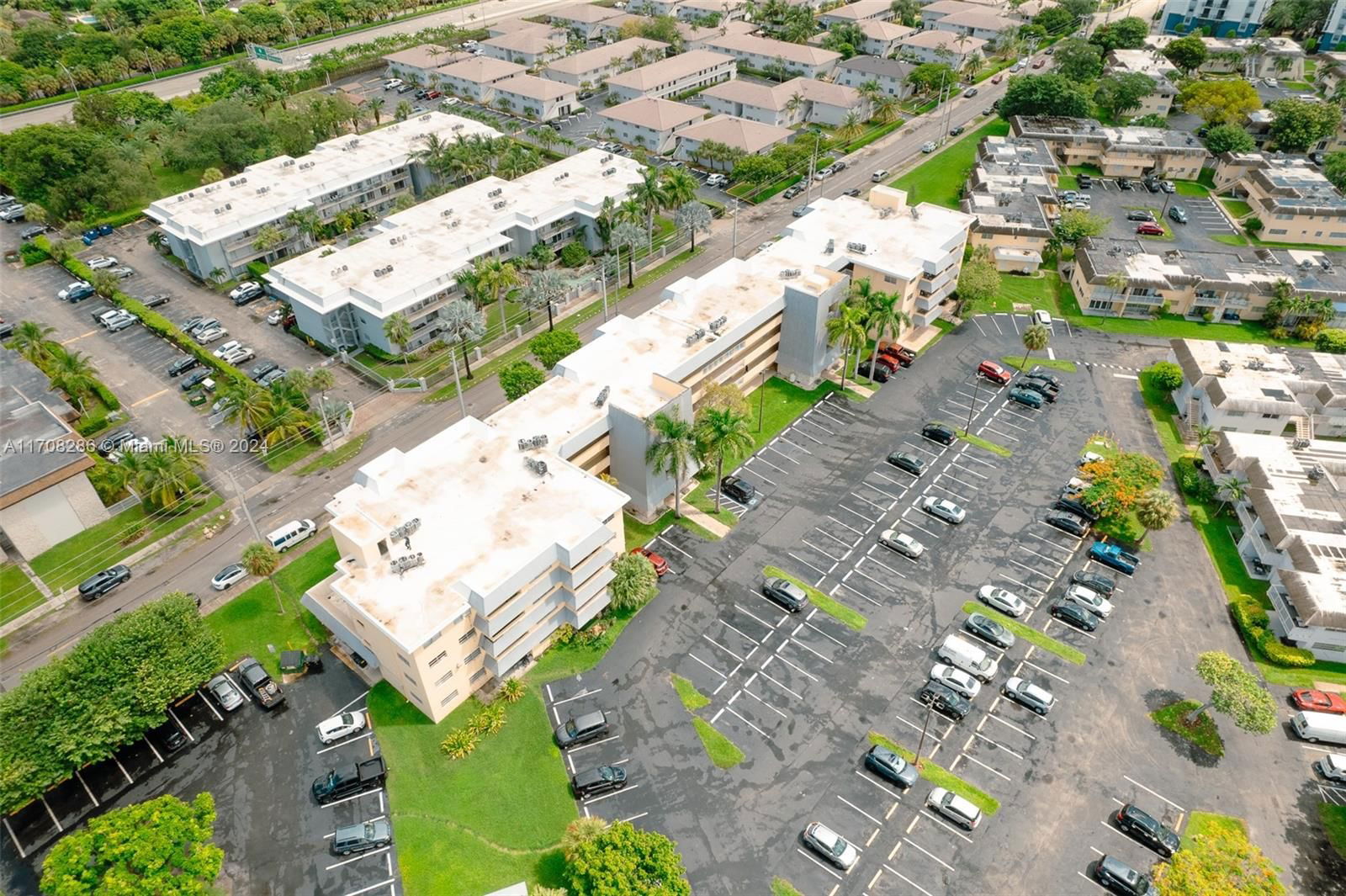 Real estate property located at 7410 82nd St K406, Miami-Dade, VILLAGE AT DADELAND CONDO, Miami, FL