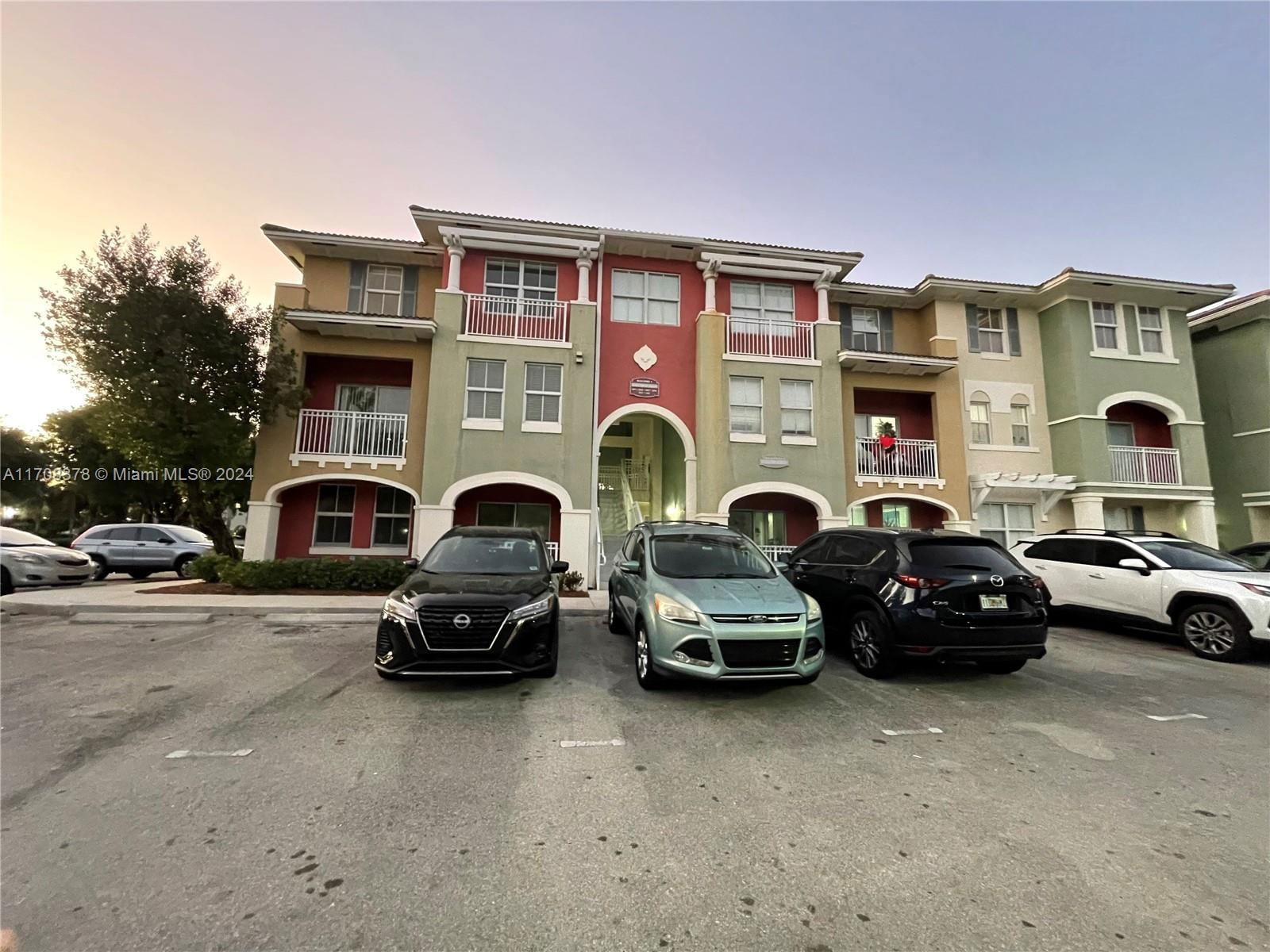 Real estate property located at 11201 83rd St #201, Miami-Dade, PROMENADE SHORES AT DORAL, Doral, FL