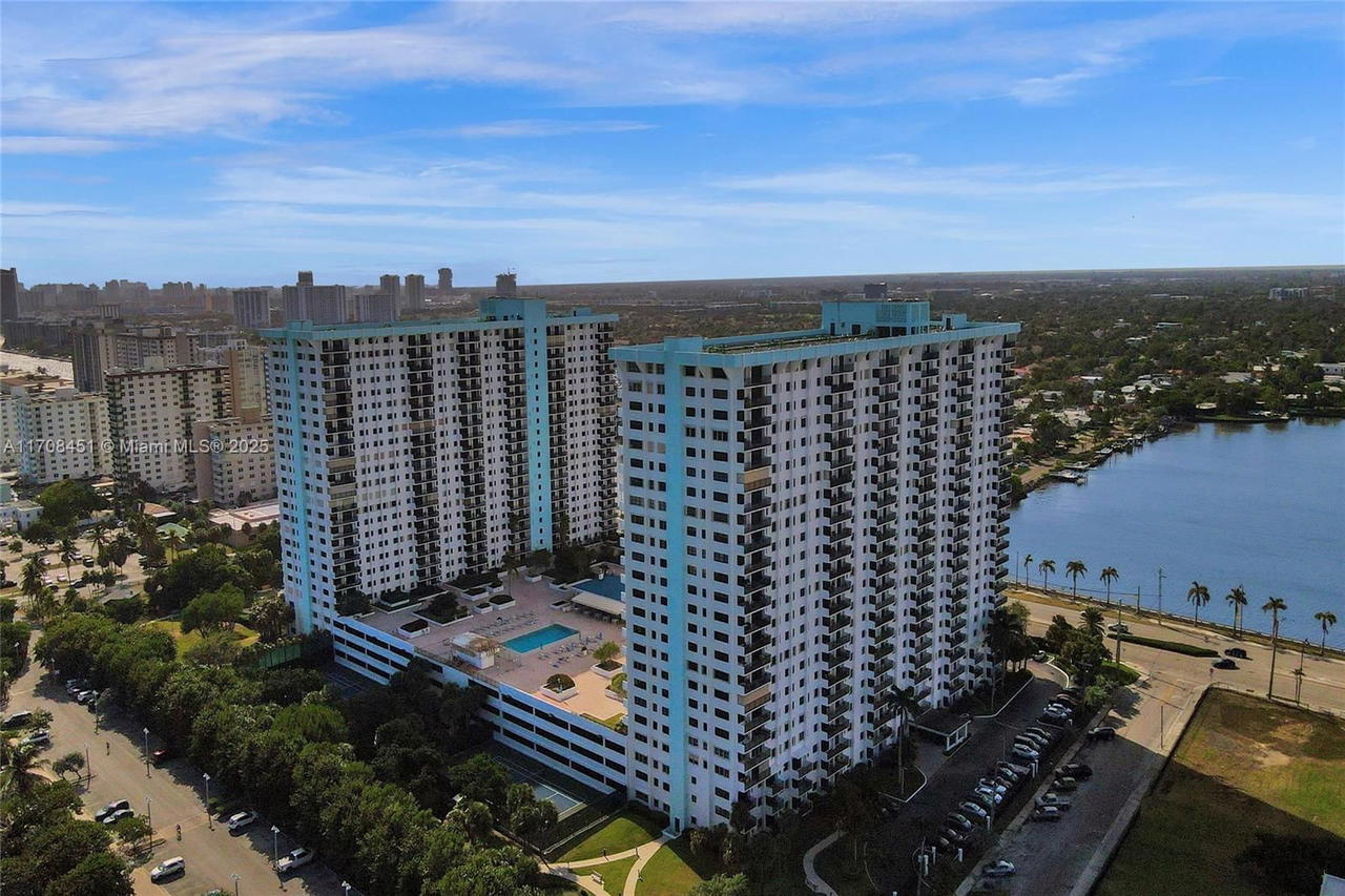 Real estate property located at 1201 Ocean Dr #1806N, Broward, Summit Condo, Hollywood, FL