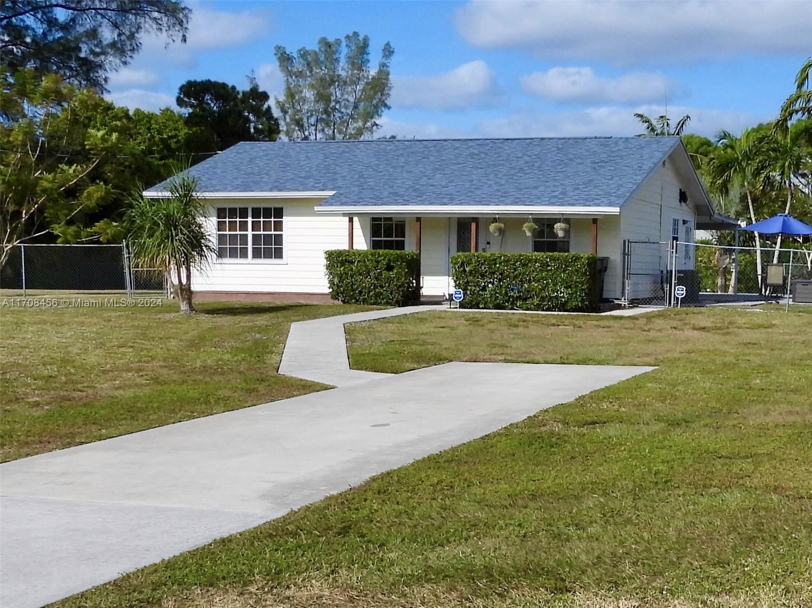 Real estate property located at 8605 Pinto Dr, Palm Beach, PALM BEACH RANCHETTES, Lake Worth, FL