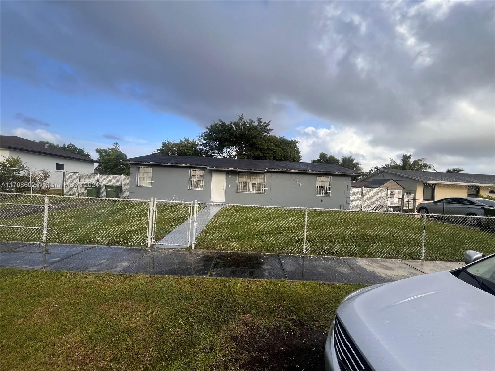 Real estate property located at 439 17th Ter, Miami-Dade, AVOCADO VILLAS, Homestead, FL