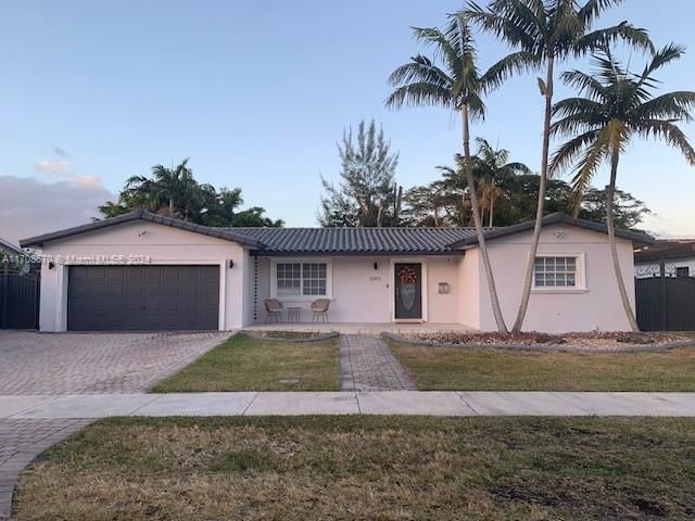 Real estate property located at 12813 45th Ter, Miami-Dade, ROYALE GREEN SEC 1, Miami, FL