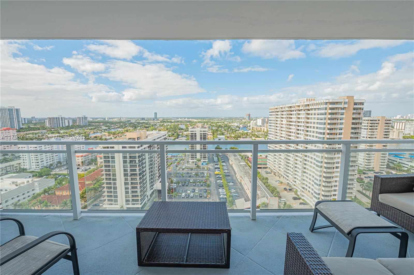 Real estate property located at 2030 Ocean Dr #2126, Broward, PARKER PLAZA CONDO ESTATE, Hallandale Beach, FL