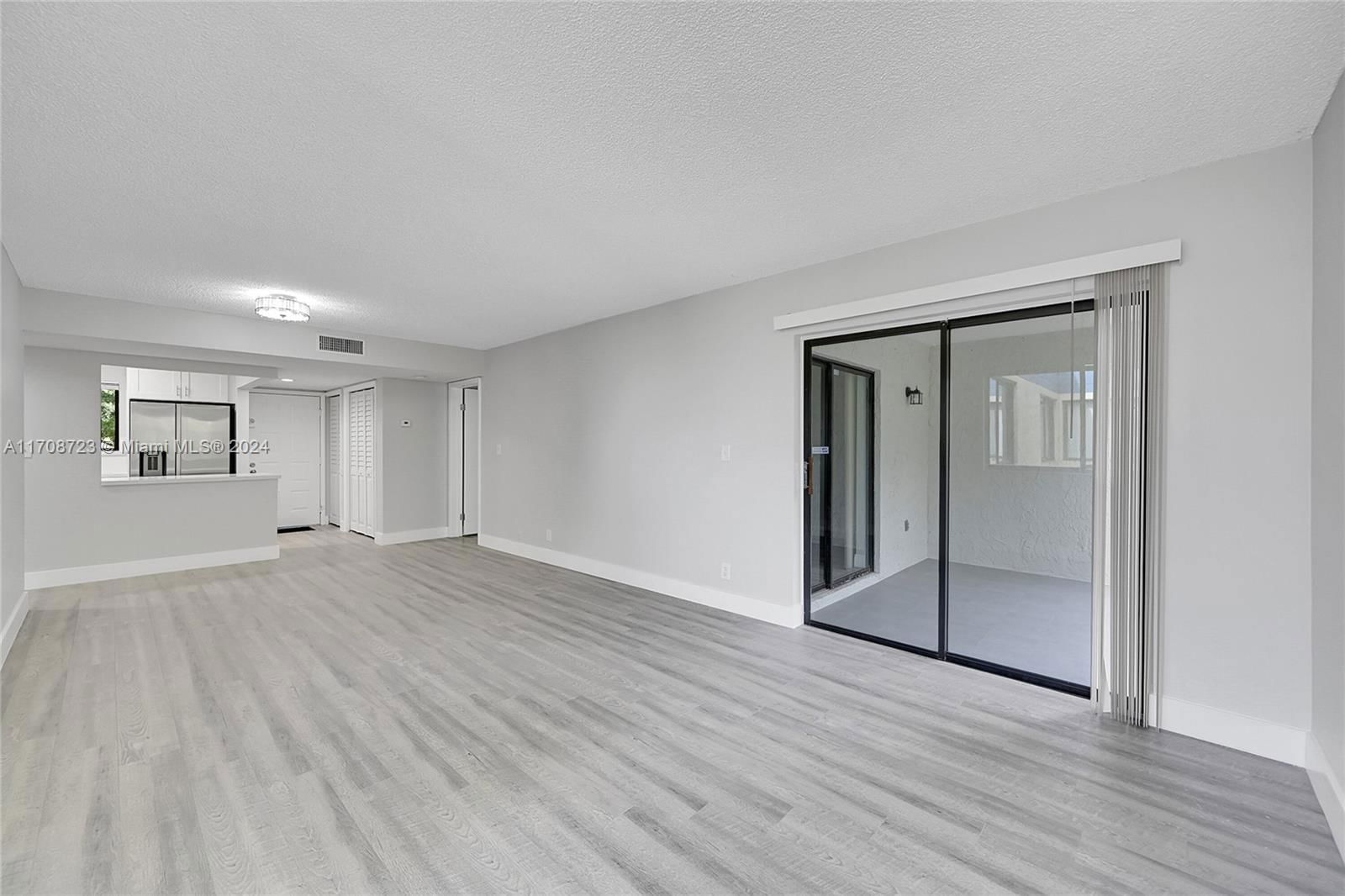 Real estate property located at 191 Lakeview Dr #204, Broward, Racquet Club Village Apar, Weston, FL