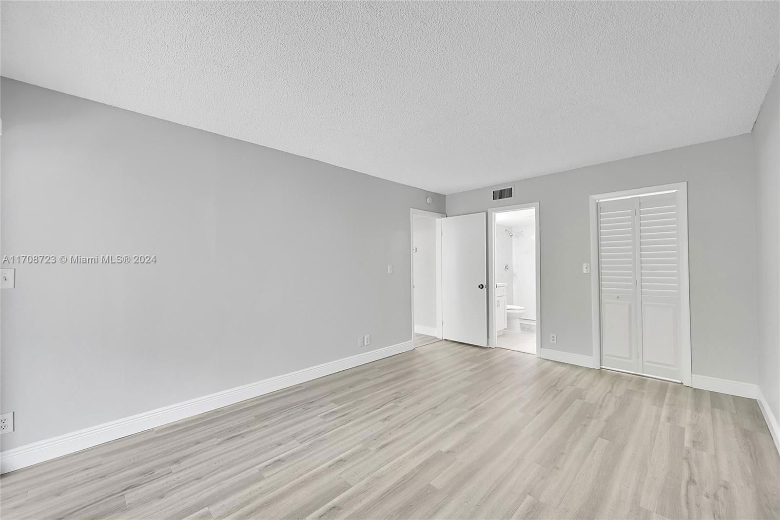 Real estate property located at 191 Lakeview Dr #204, Broward, Racquet Club Village Apar, Weston, FL