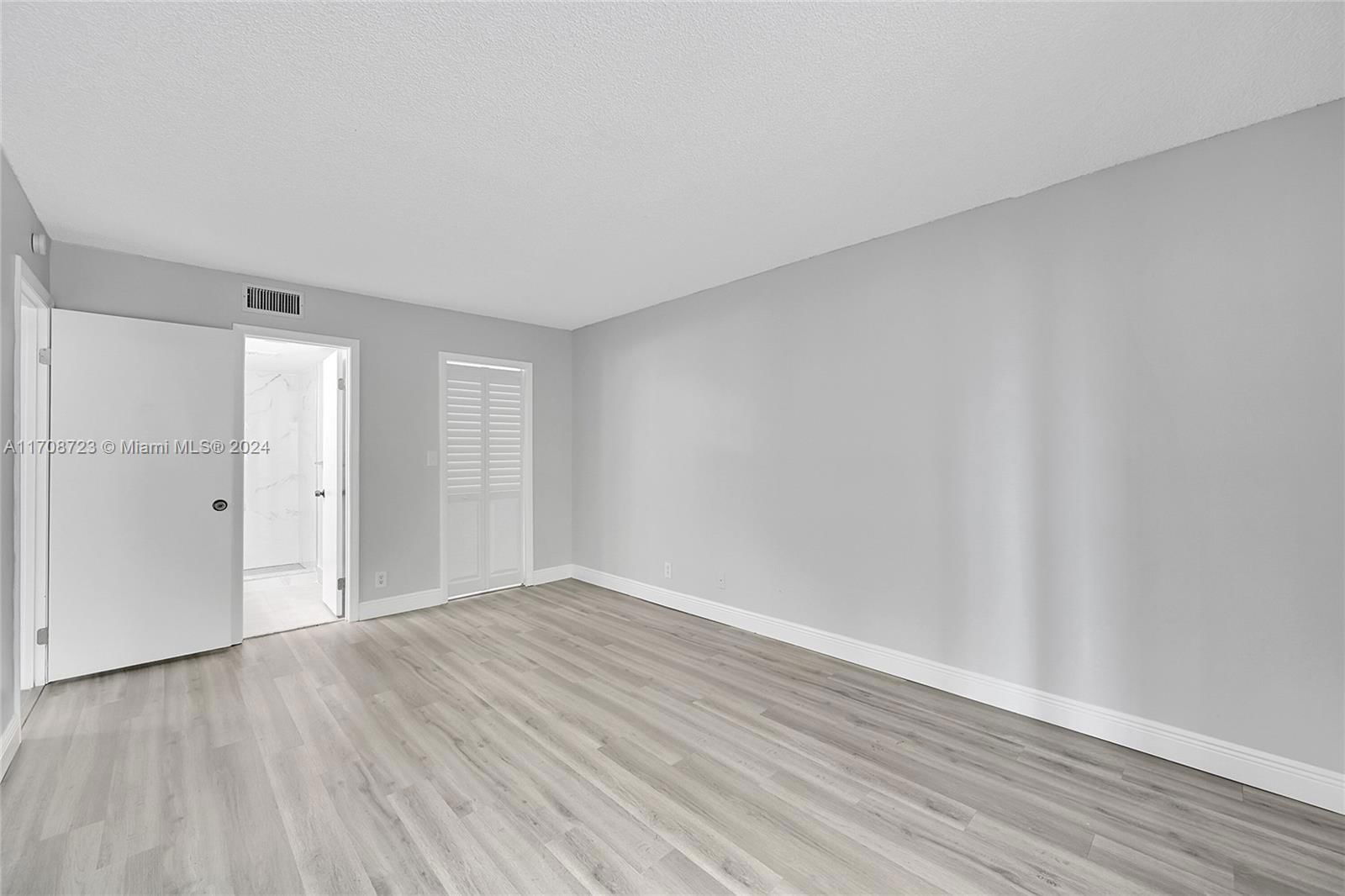 Real estate property located at 191 Lakeview Dr #204, Broward, Racquet Club Village Apar, Weston, FL