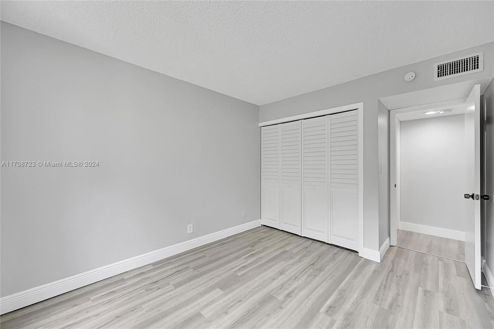 Real estate property located at 191 Lakeview Dr #204, Broward, Racquet Club Village Apar, Weston, FL