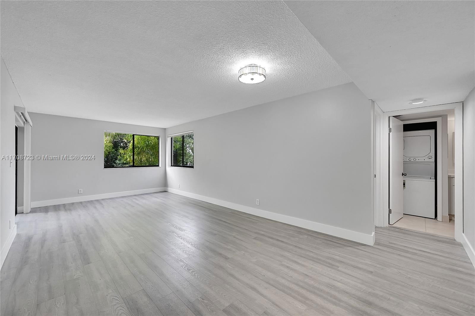 Real estate property located at 191 Lakeview Dr #204, Broward, Racquet Club Village Apar, Weston, FL
