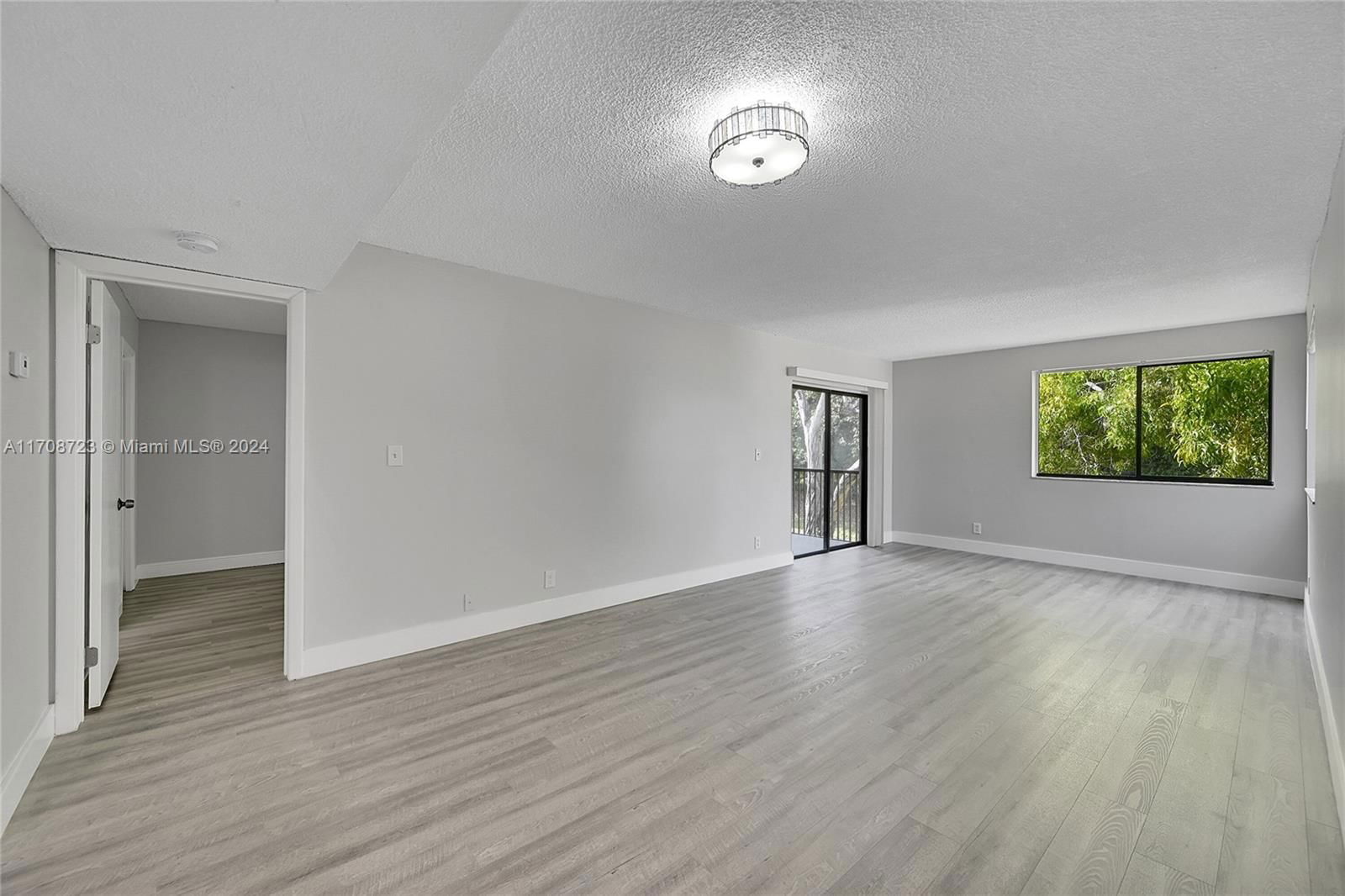 Real estate property located at 191 Lakeview Dr #204, Broward, Racquet Club Village Apar, Weston, FL