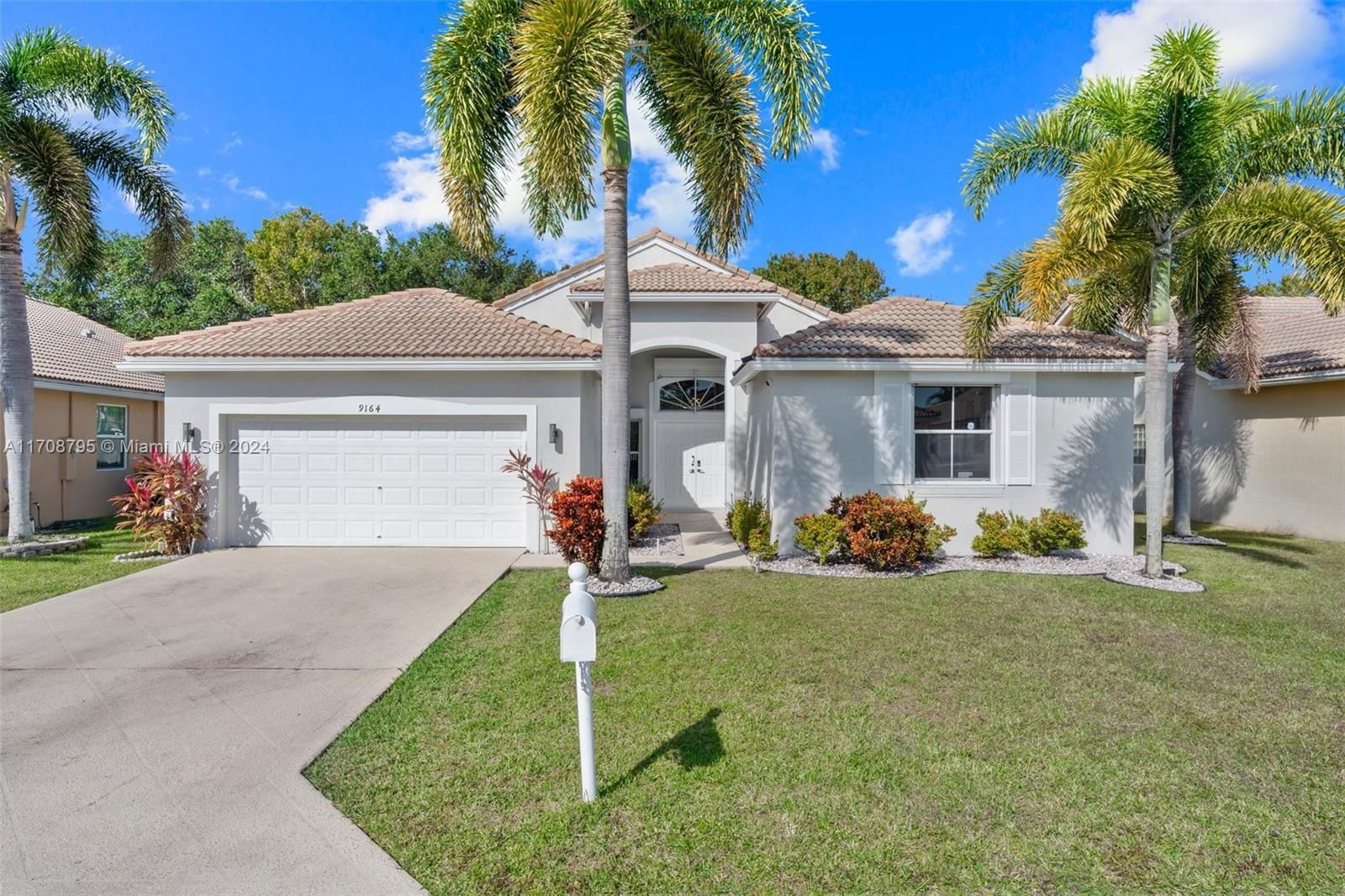 Real estate property located at 9164 Cove Point Cir, Palm Beach, MELROSE PUD VERONA LAKES, Boynton Beach, FL