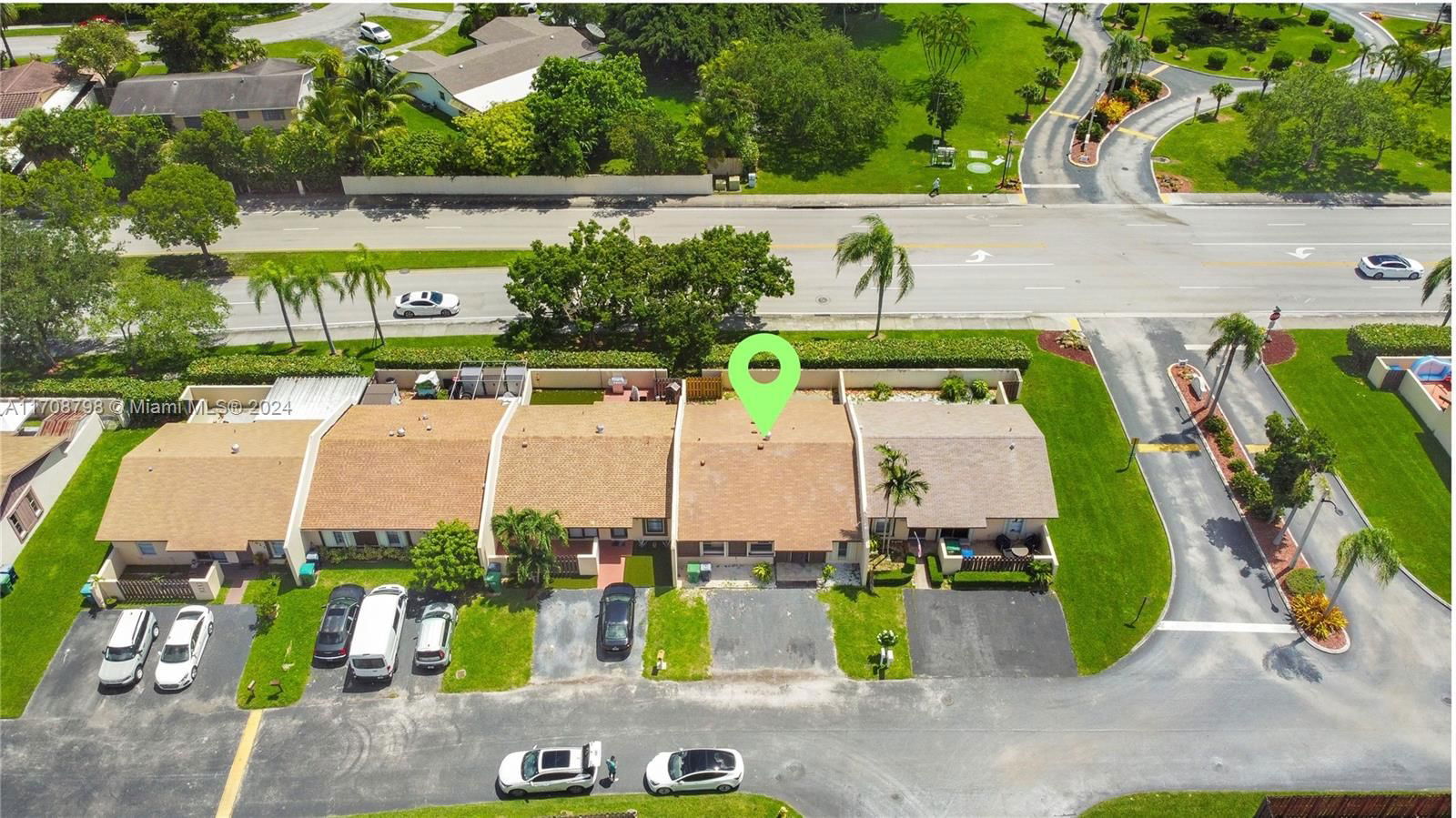 Real estate property located at 11017 122nd Ct ., Miami-Dade, DEVON-AIRE VILLAS SEC 2, Miami, FL