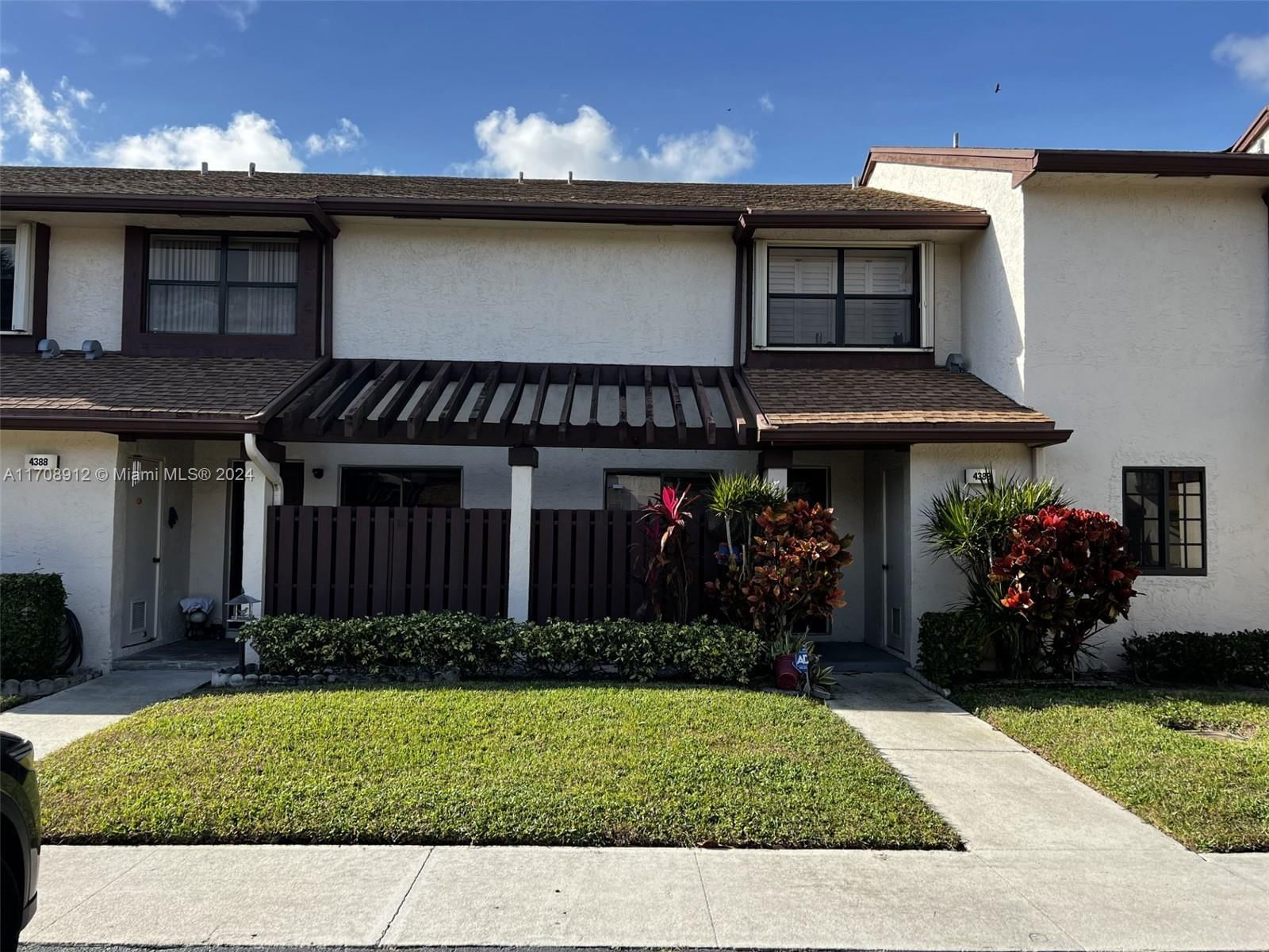 Real estate property located at 4389 Carambola Cir N, Broward, TARTAN COCONUT CREEK PHAS, Coconut Creek, FL