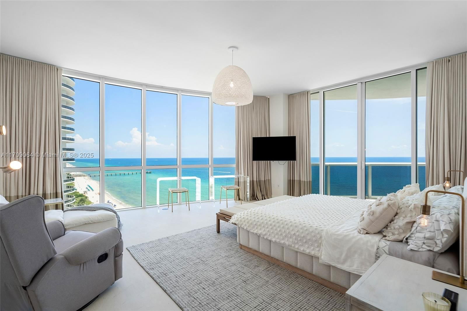 Real estate property located at 15901 Collins Ave #1601, Miami-dade, Tdr Tower Ii Condo, Sunny Isles Beach, FL