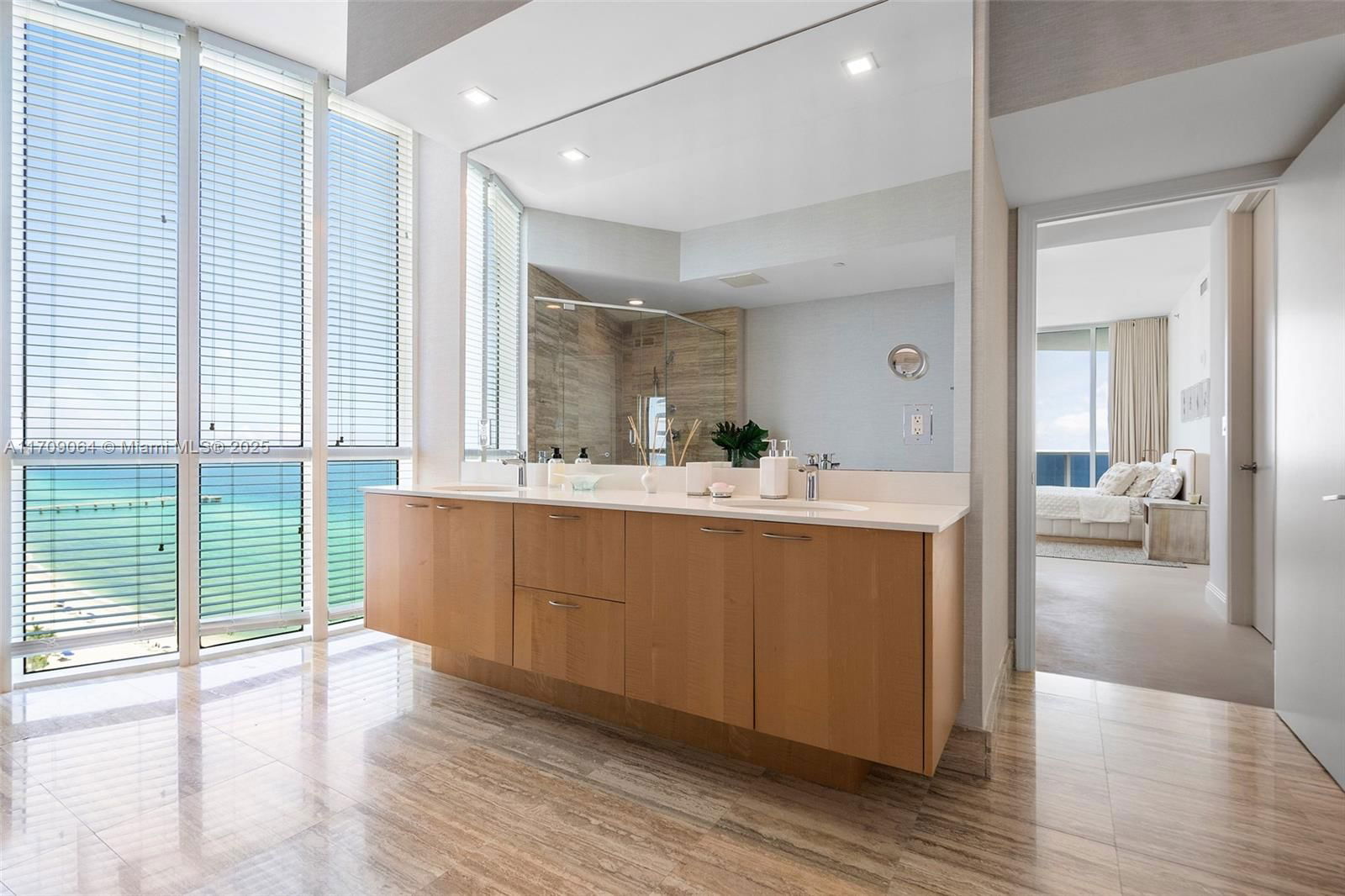 Real estate property located at 15901 Collins Ave #1601, Miami-dade, Tdr Tower Ii Condo, Sunny Isles Beach, FL